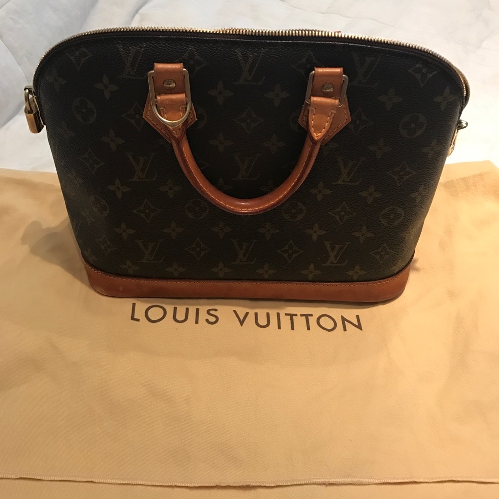 Authentic LOUIS VUITTON Monogram Alma PM❗️